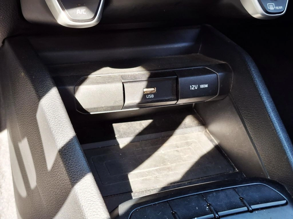 KIA Rio5 — foto 23 de 28