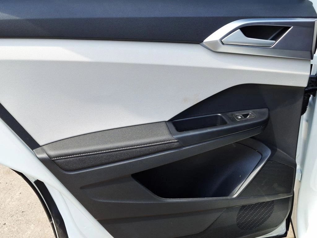 VOLKSWAGEN TAOS 2026 - Foto 27