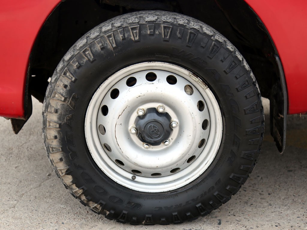 TOYOTA HILUX 2022 - Foto 10