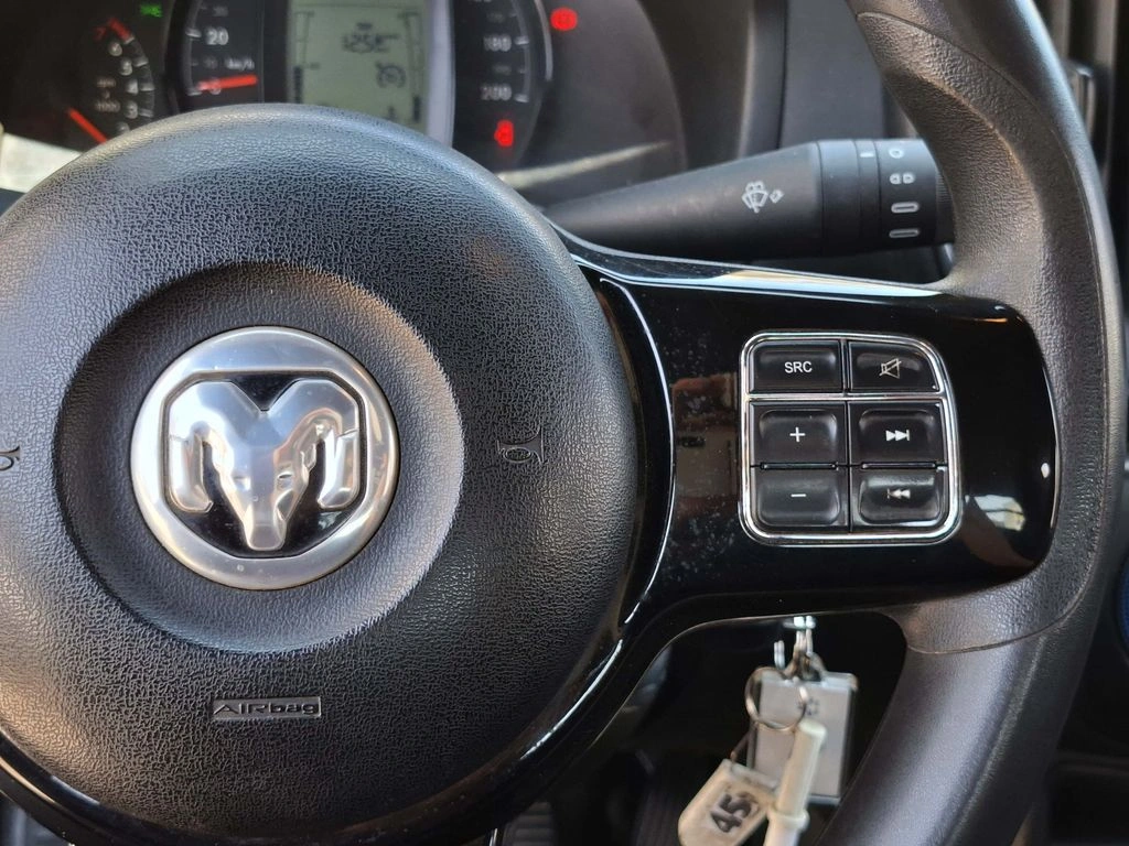 RAM 700 2021 - Foto 17