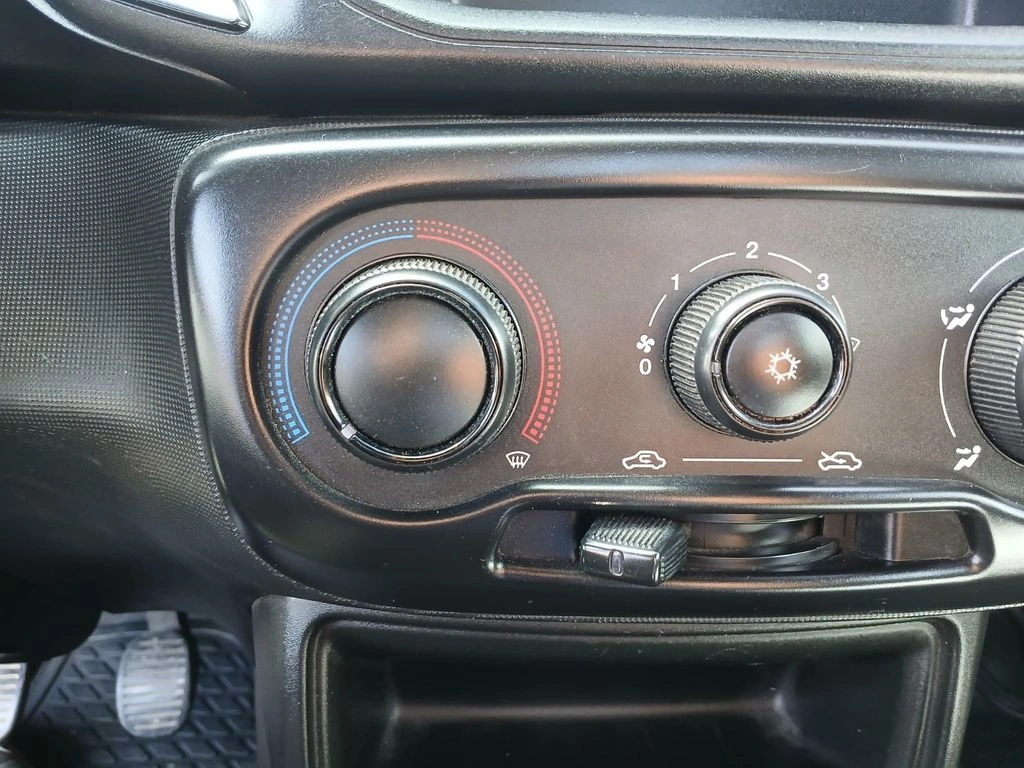 RAM 700 2021 - Foto 17