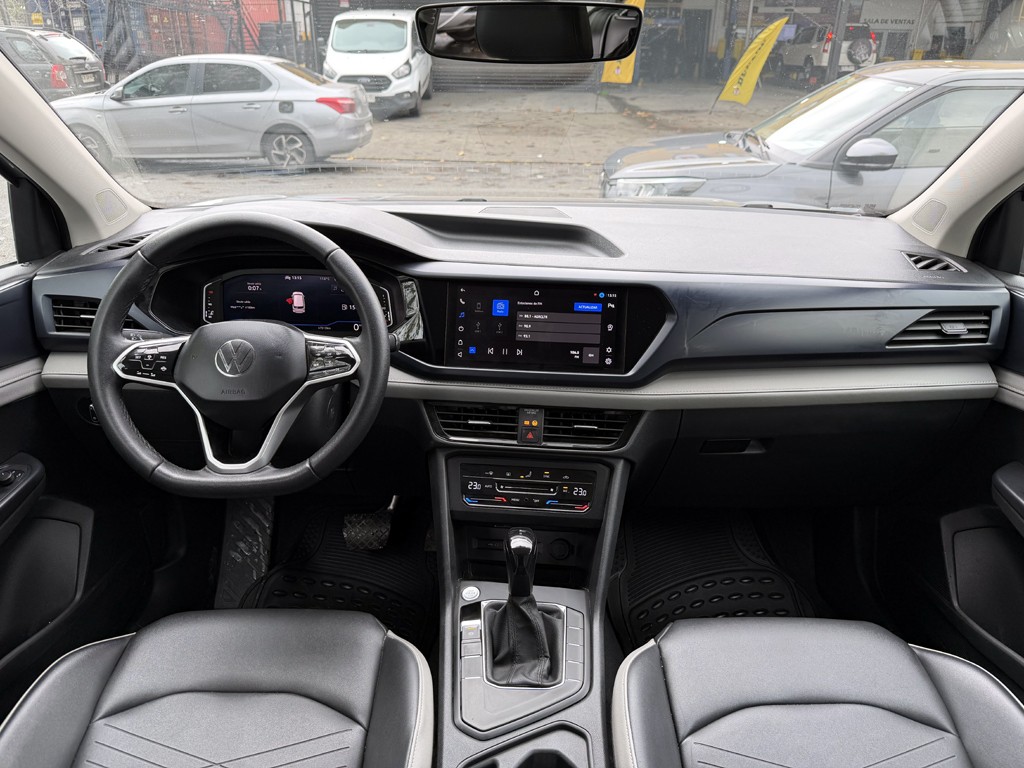 VOLKSWAGEN TAOS 2025 - Foto 20