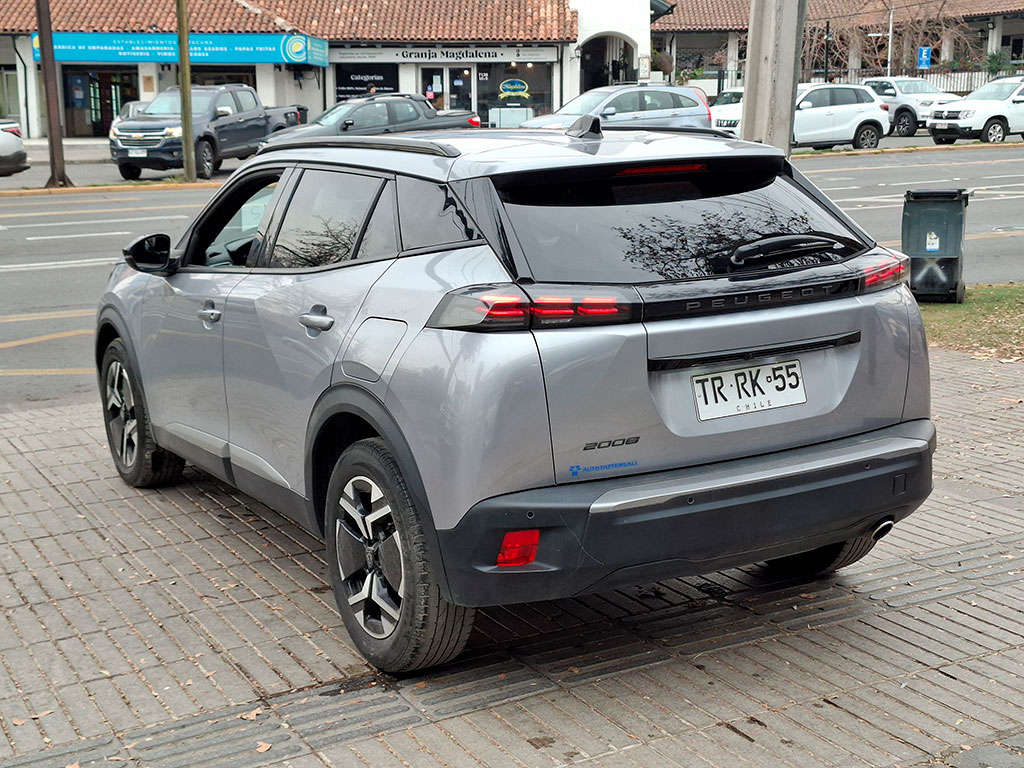 PEUGEOT 2008 2025 - Foto 4