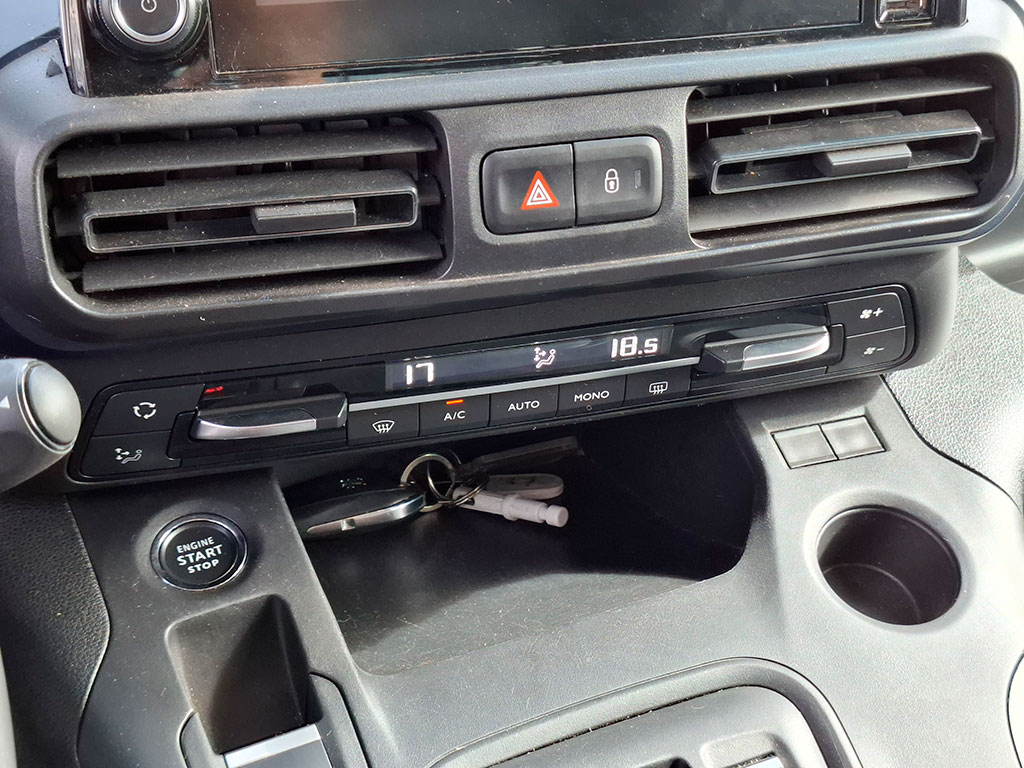 PEUGEOT RIFTER 2024 - Foto 16