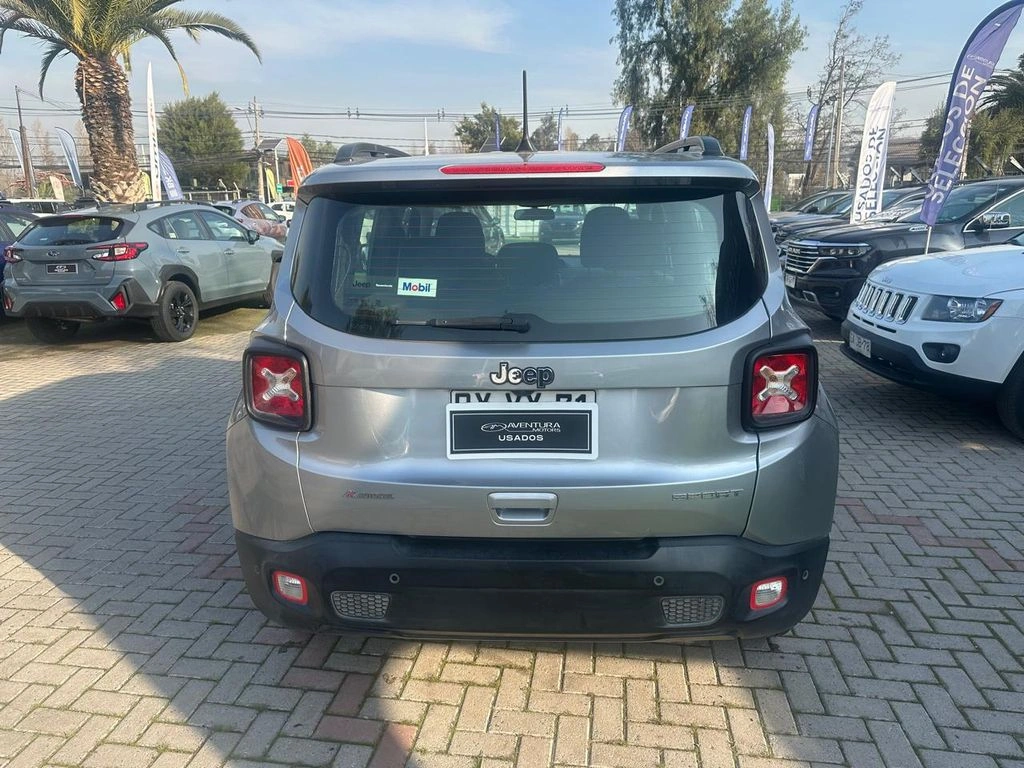 Jeep Renegade — foto 7 de 27