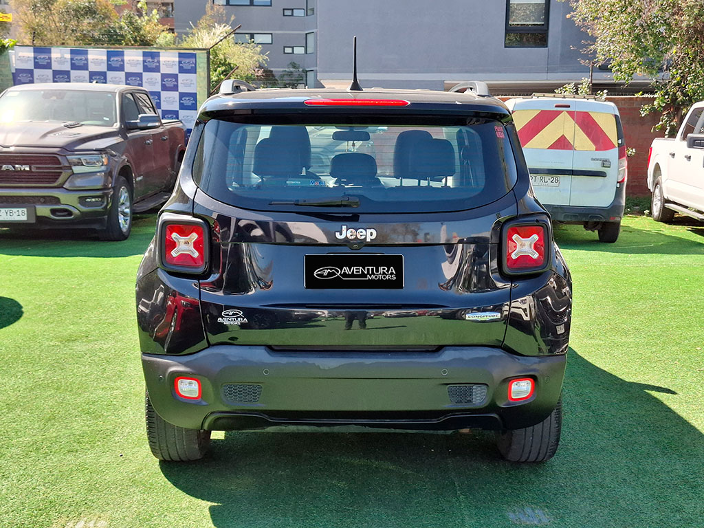 Jeep Renegade — foto 5 de 22