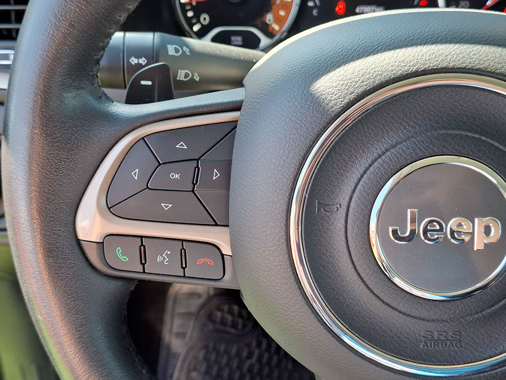Jeep Renegade — foto 11 de 22