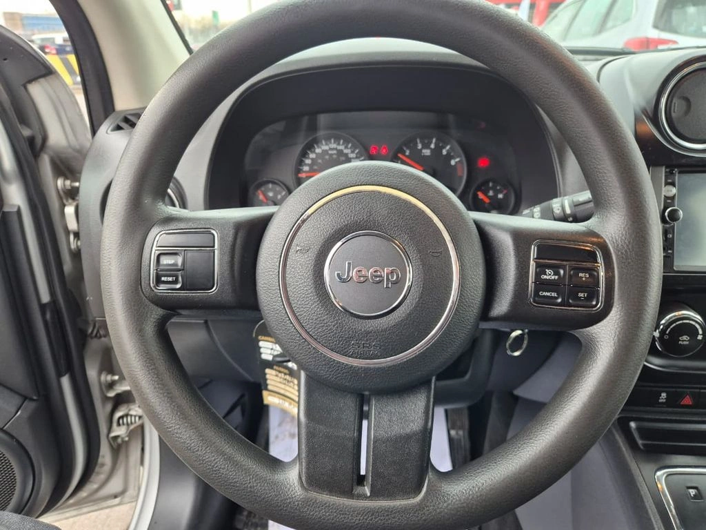 JEEP COMPASS 2013 - Foto 18