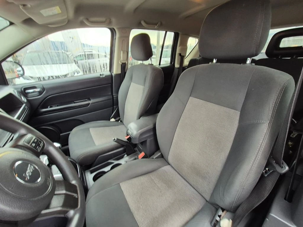 JEEP COMPASS 2013 - Foto 9