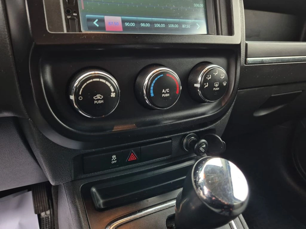 JEEP COMPASS 2013 - Foto 15