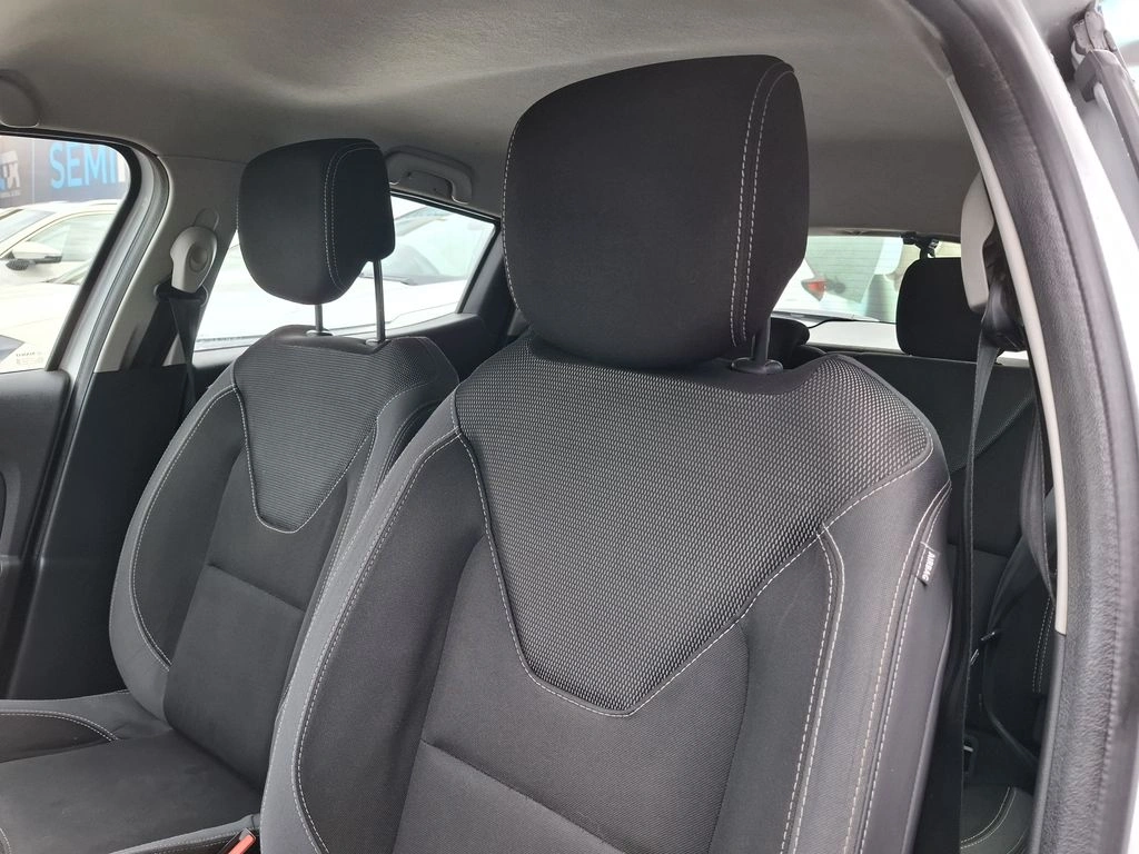 RENAULT CLIO 2019 - Foto 17