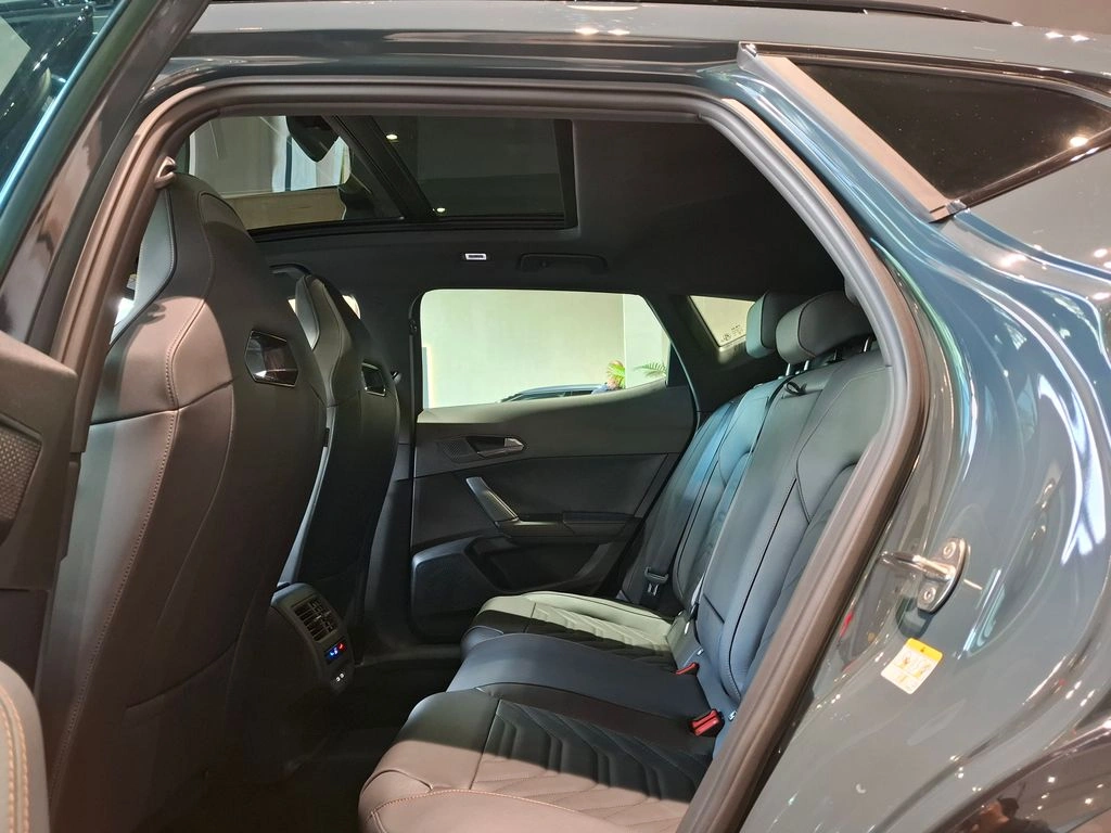 Cupra Formentorhibrid — foto 23 de 32