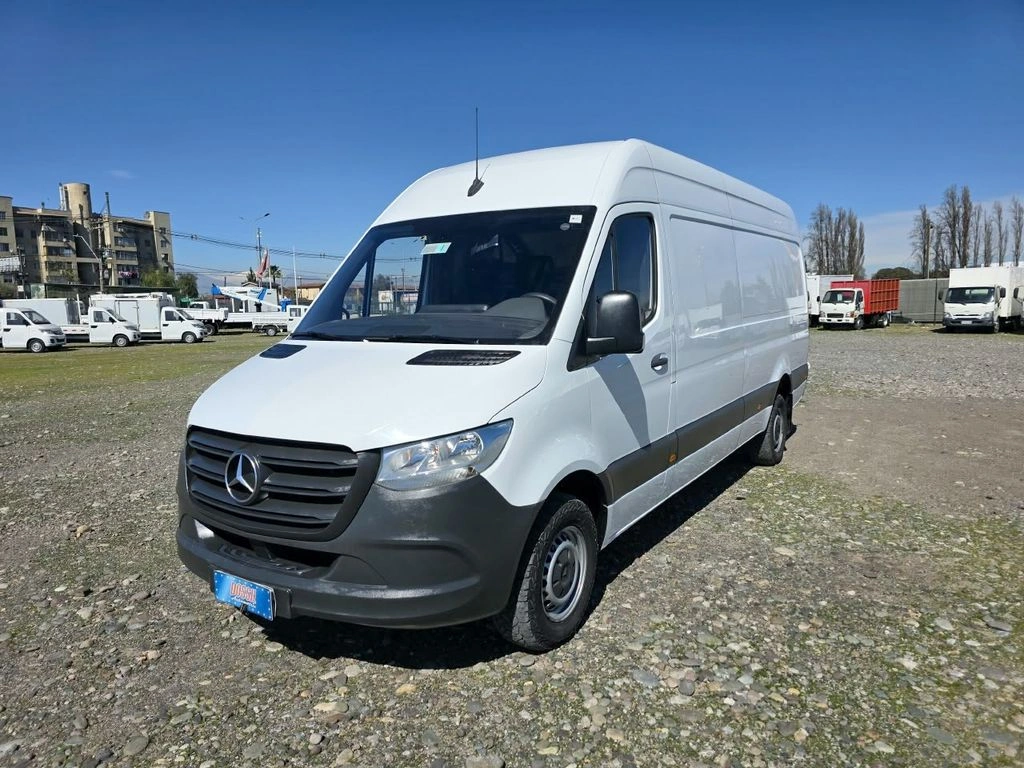 MERCEDES-BENZ SPRINTER