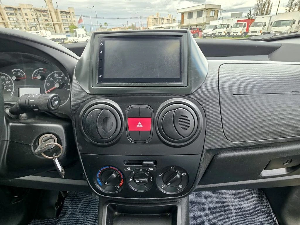 RAM V700 2023 - Foto 14