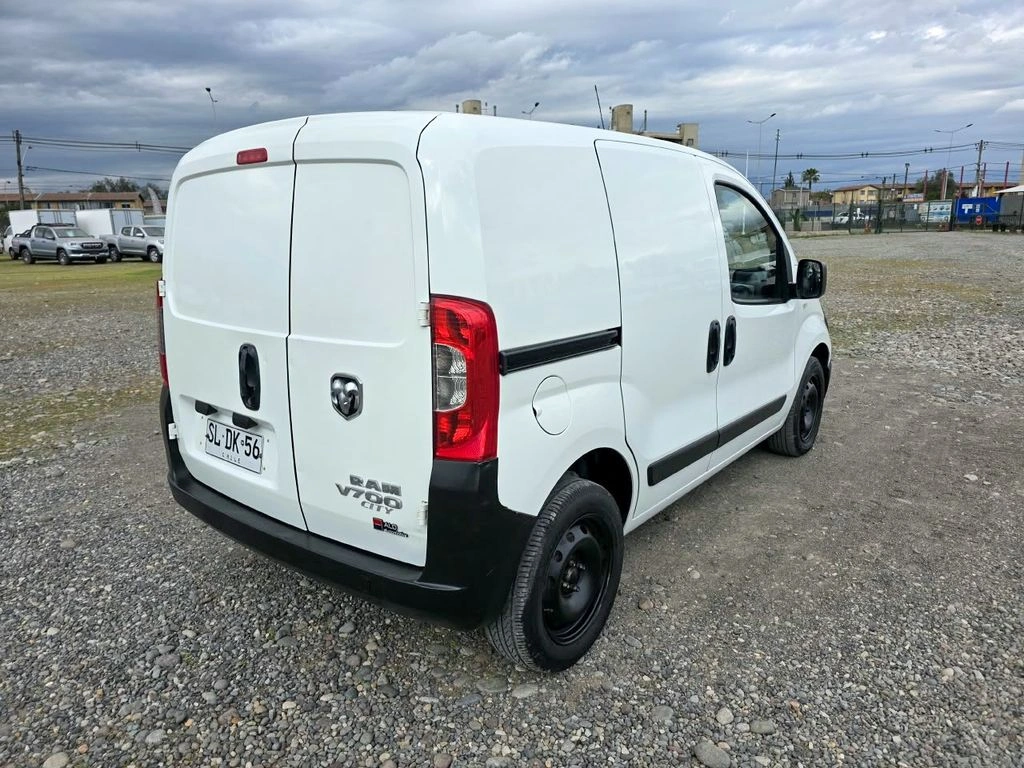 RAM 700 2023 - Foto 3
