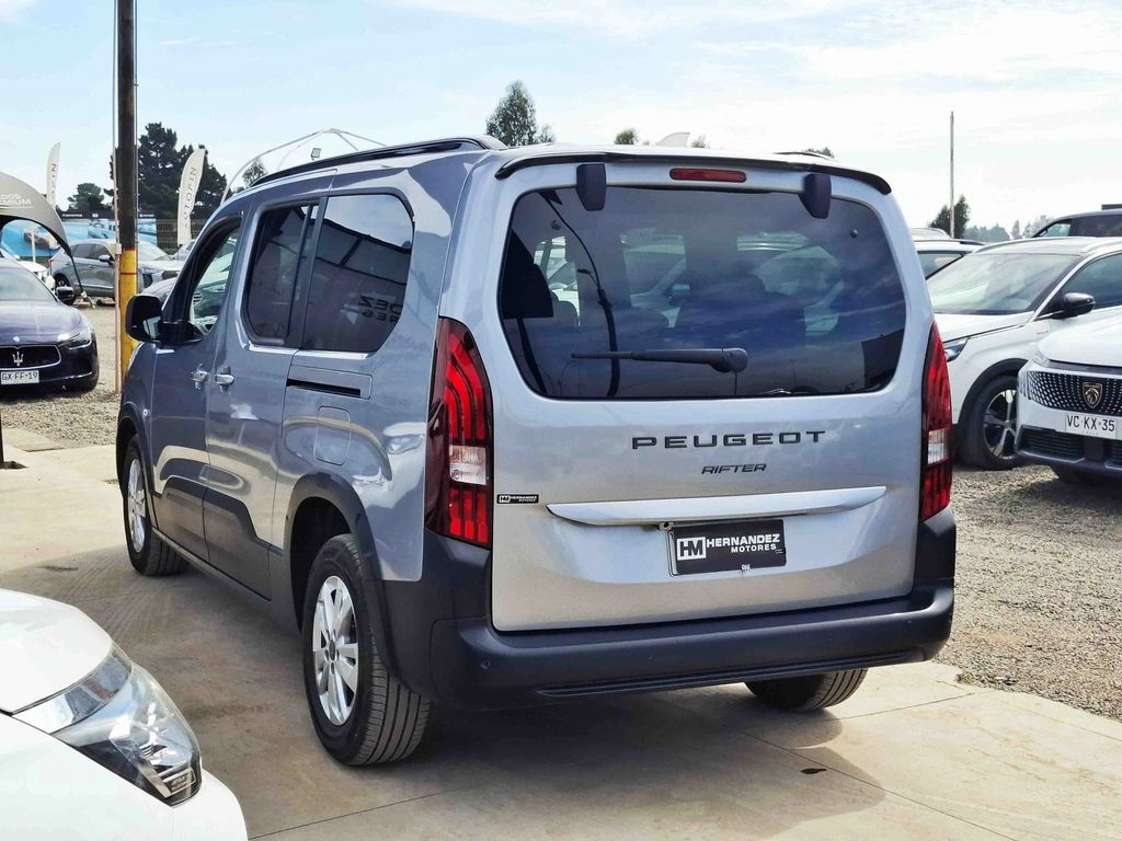 Peugeot Rifter — foto 10 de 24