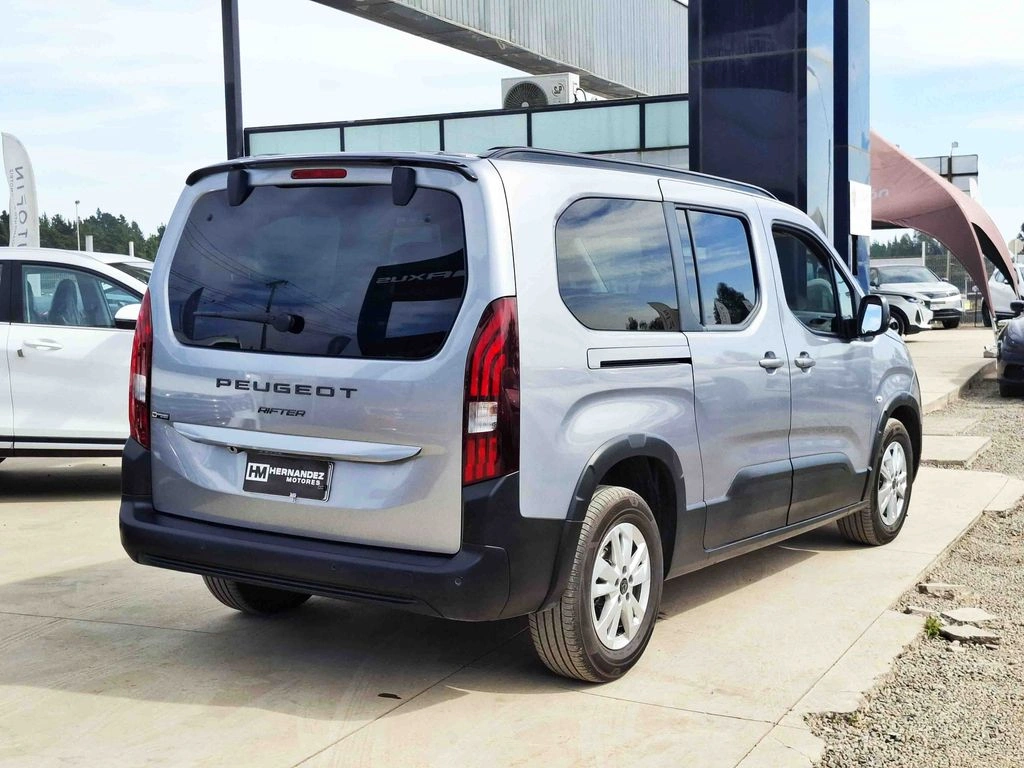 Peugeot Rifter — foto 7 de 24