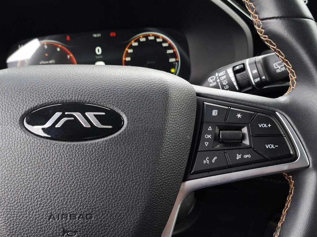 JAC Js4 — foto 20 de 32
