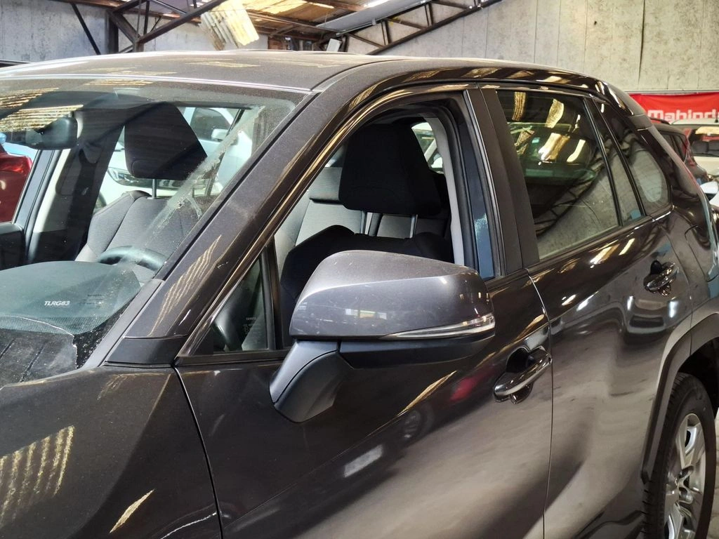 Toyota RAV4 — foto 4 de 28