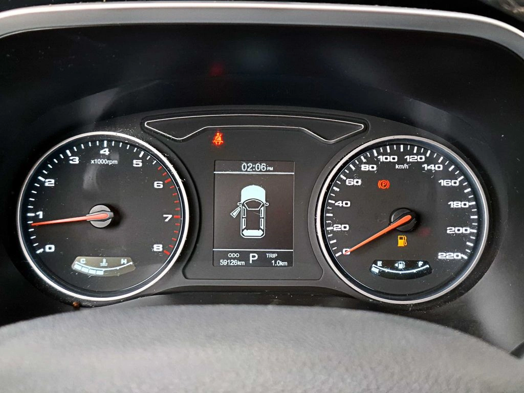 JAC Js8 — foto 15 de 17