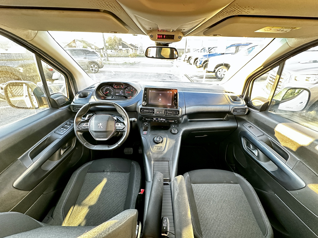 Peugeot Rifter — foto 13 de 16