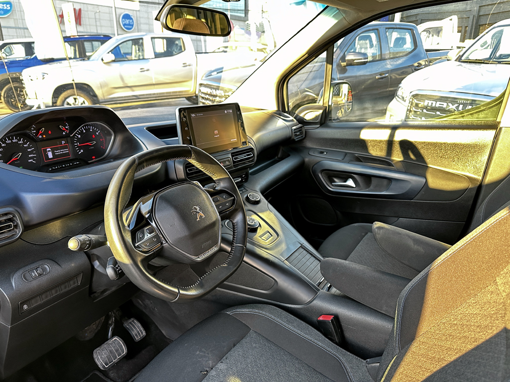 Peugeot Rifter — foto 10 de 16