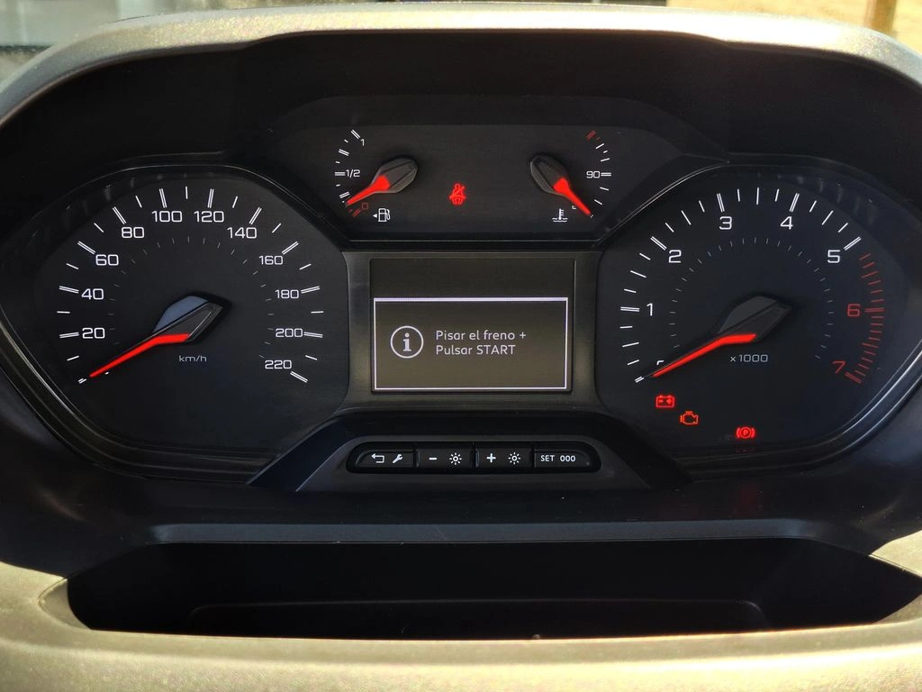 Peugeot Rifter — foto 20 de 28