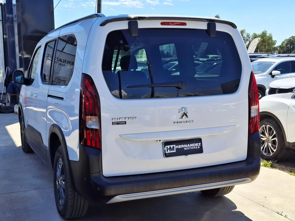 Peugeot Rifter — foto 10 de 28