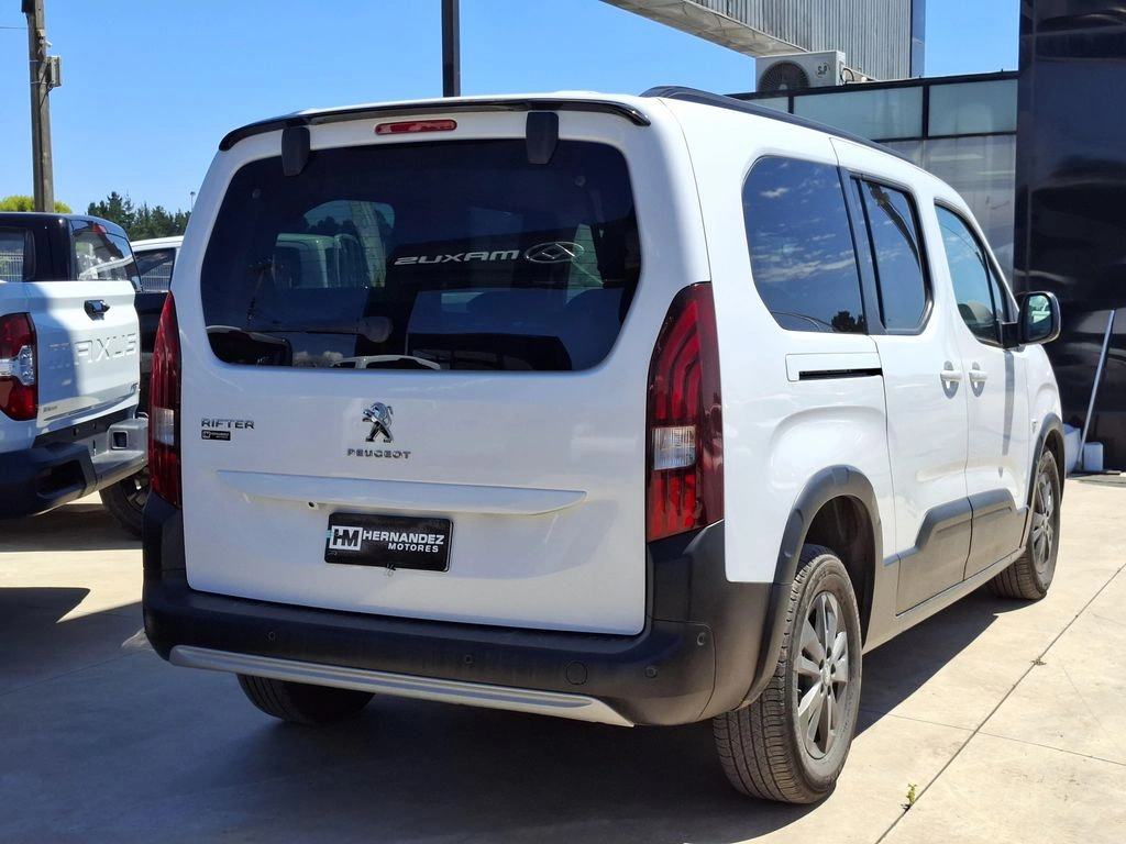 Peugeot Rifter — foto 7 de 28