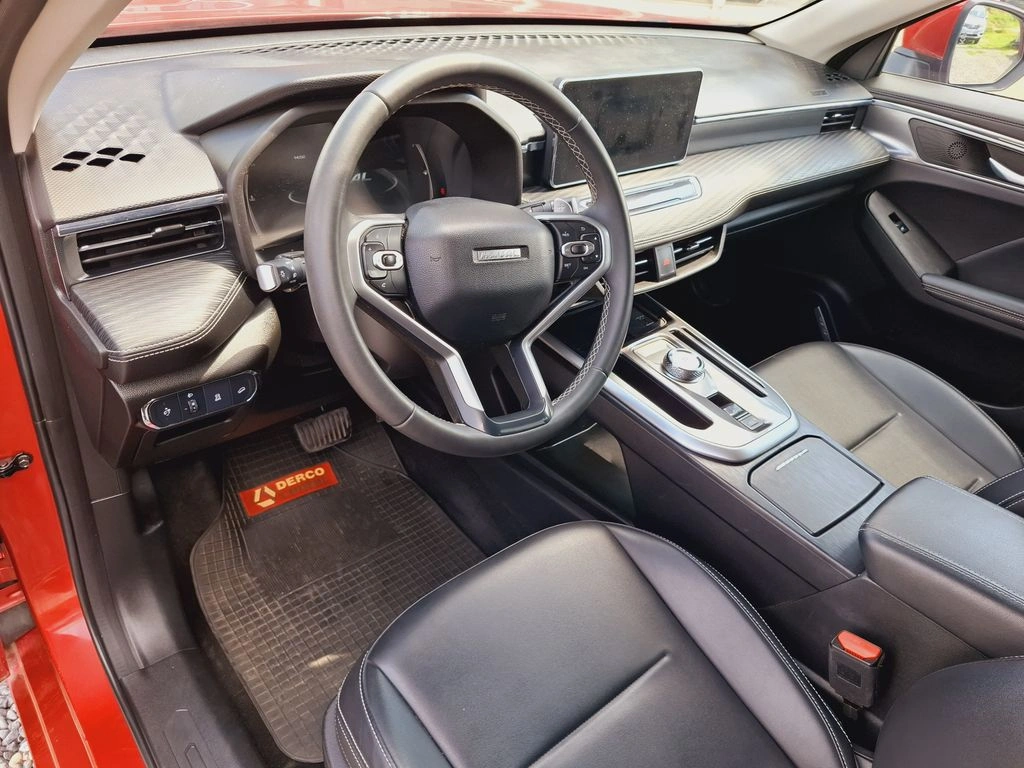 Haval Jolion — foto 14 de 23