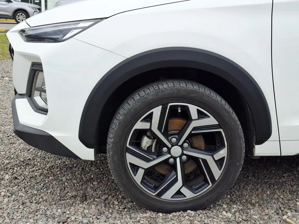JAC Js8 — foto 6 de 27