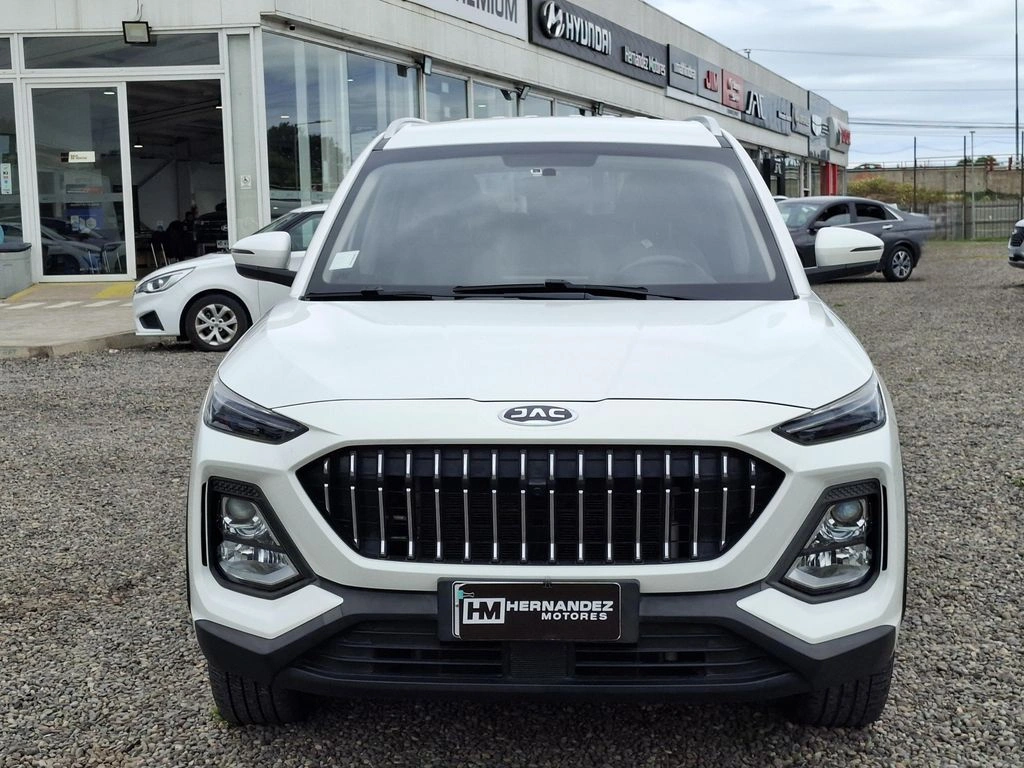 JAC Js8 — foto 2 de 27