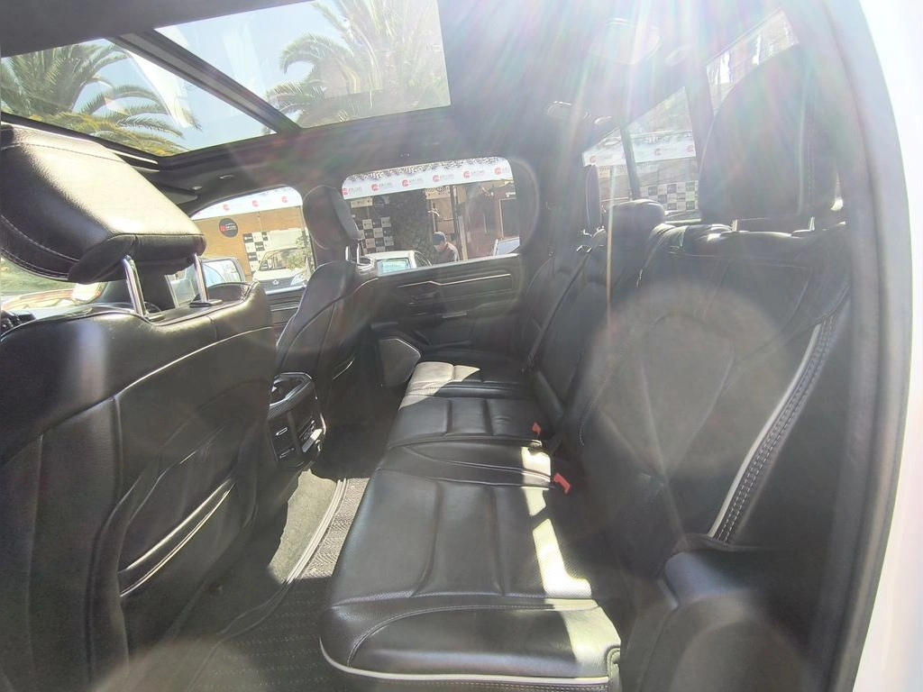 RAM 1500 2020 - Foto 13