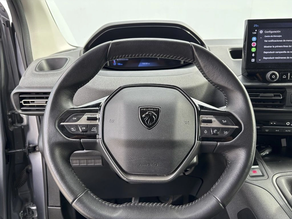 Peugeot Rifter — foto 15 de 32