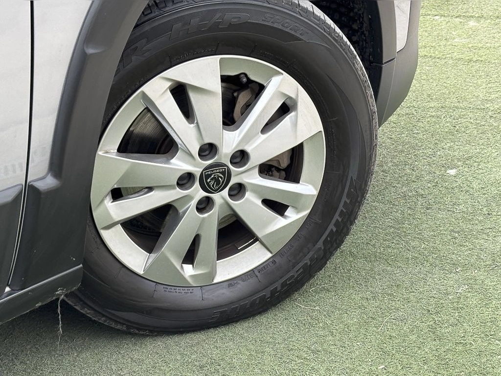 Peugeot Rifter — foto 18 de 32