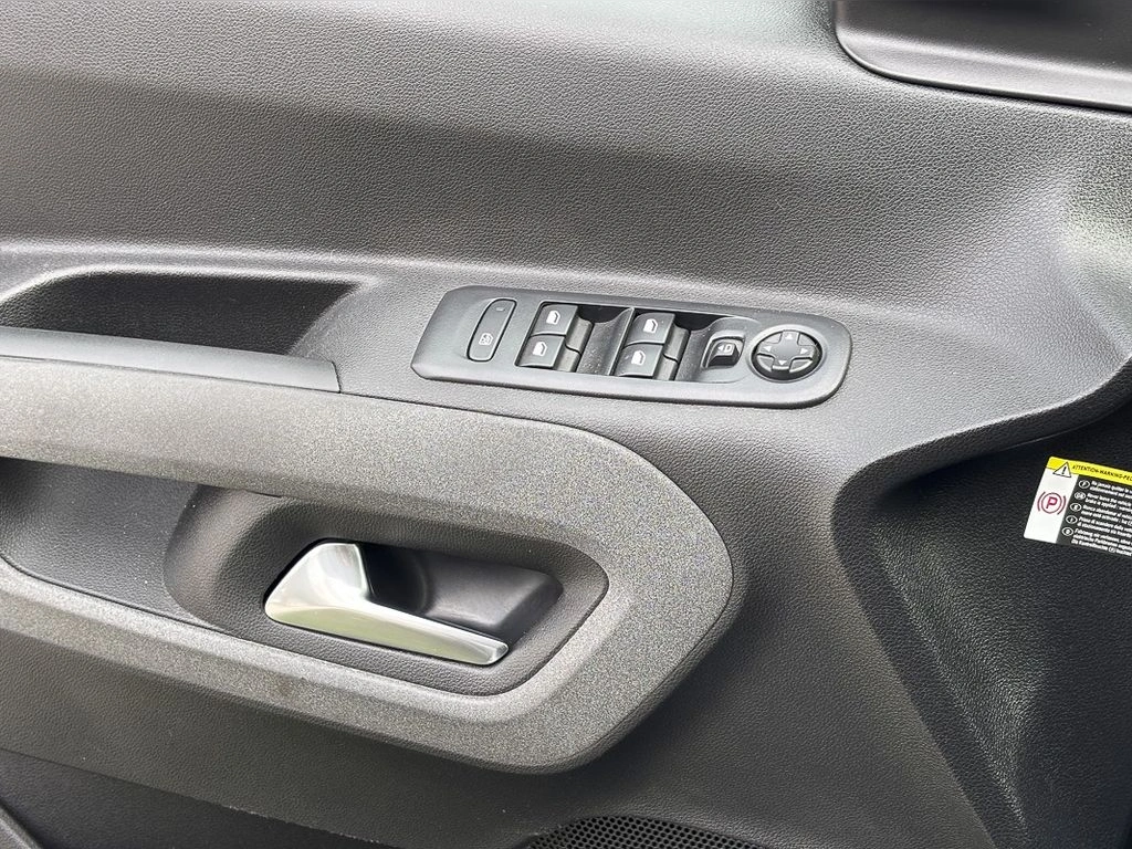 Peugeot Rifter — foto 16 de 32