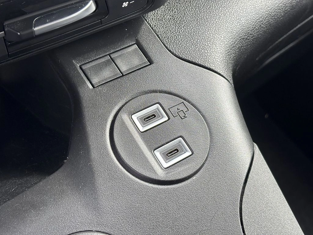 Peugeot Rifter — foto 13 de 32