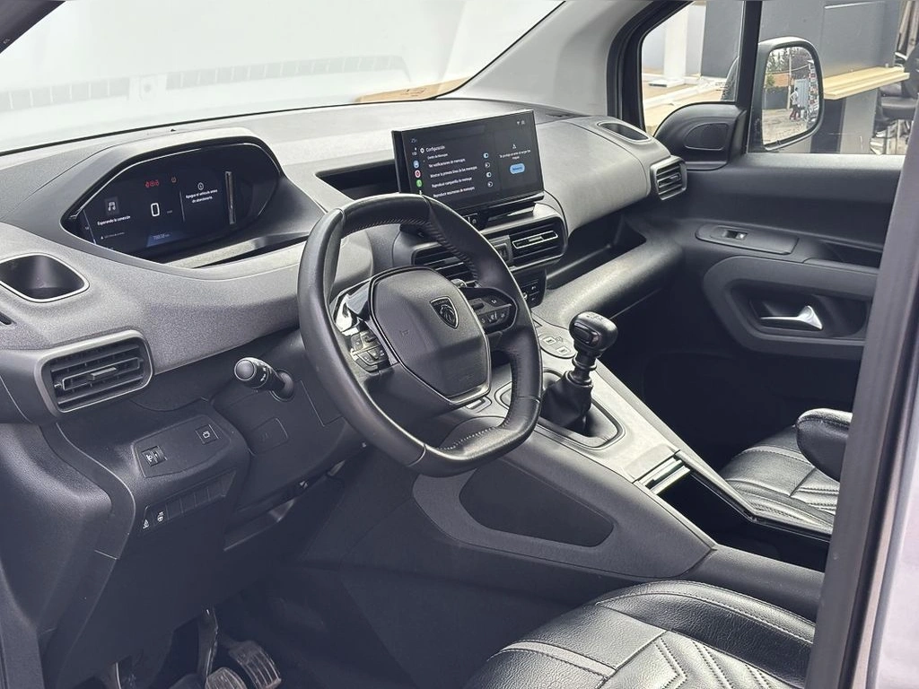 Peugeot Rifter — foto 7 de 32