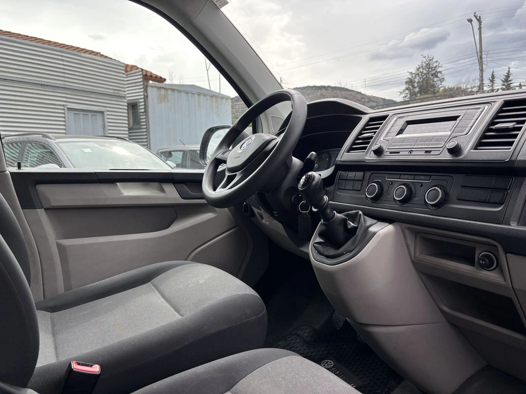Volkswagen Transporter — foto 22 de 34