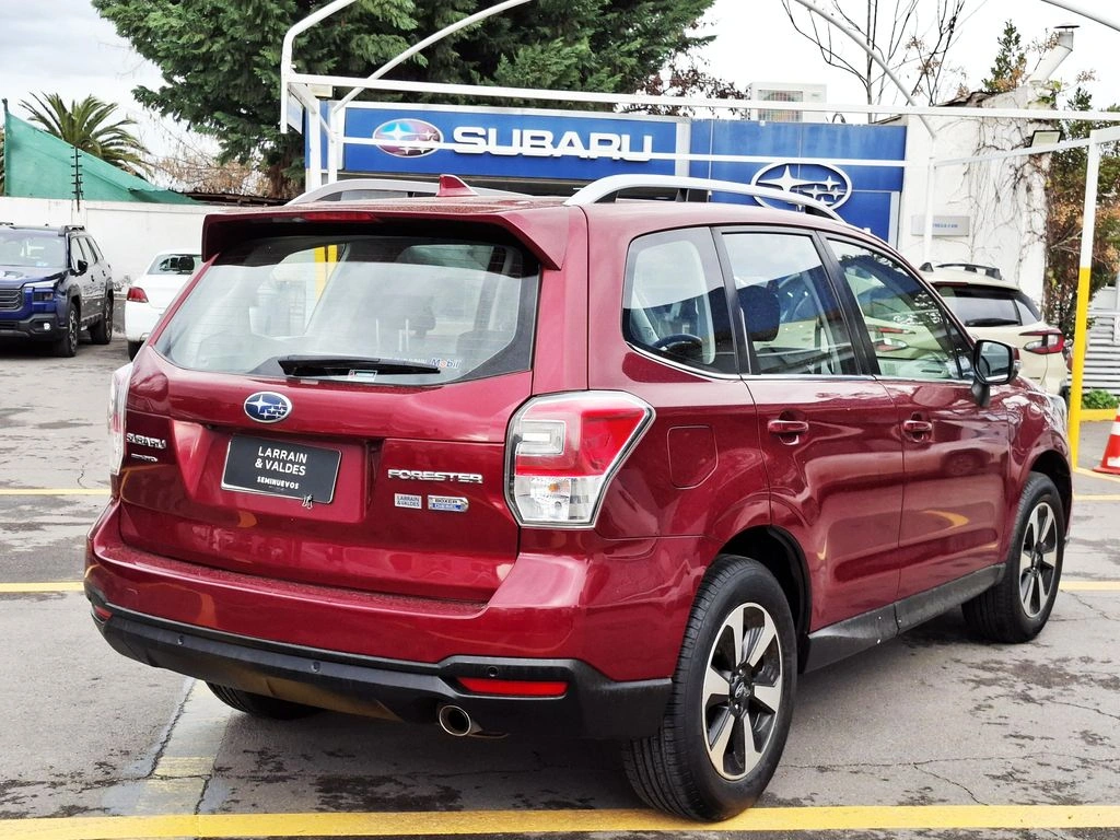 Subaru Forester — foto 7 de 38