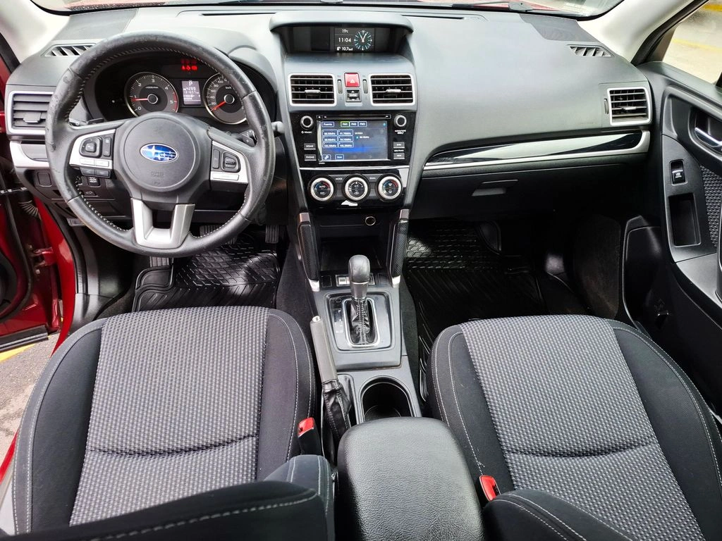 Subaru Forester — foto 28 de 38