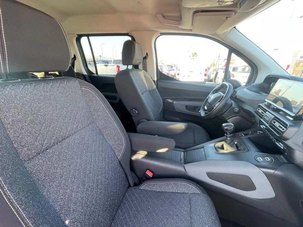 PEUGEOT RIFTER 2025 - Foto 17