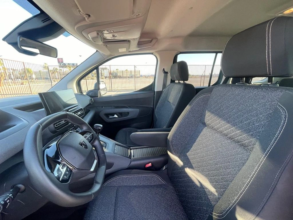 PEUGEOT RIFTER 2025 - Foto 16