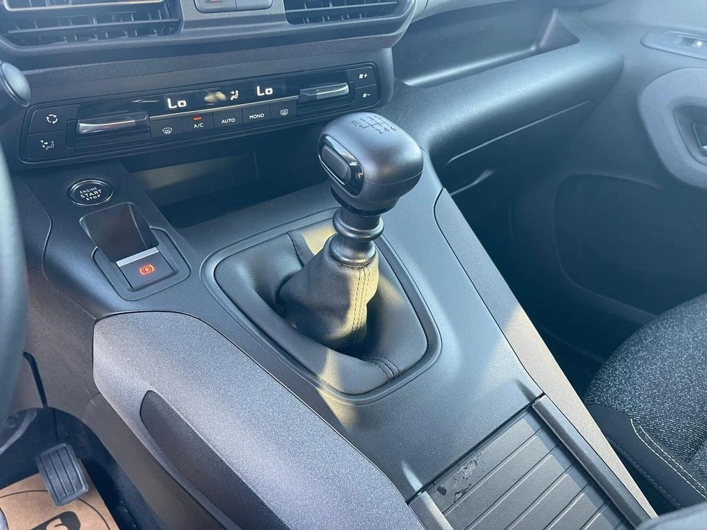 PEUGEOT RIFTER 2025 - Foto 15