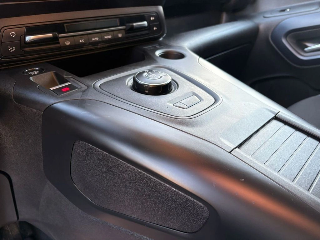 Peugeot Rifter1.2 Allure Puretech 130Hp 4X2 Eat8 5P 2024Comparar — foto 11 de 27