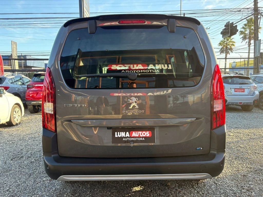 Peugeot Rifter1.2 Allure Puretech 130Hp 4X2 Eat8 5P 2024Comparar — foto 4 de 27