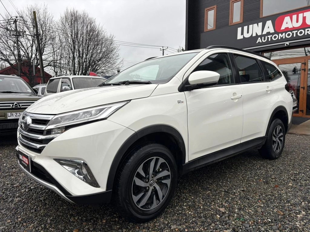TOYOTA RUSH