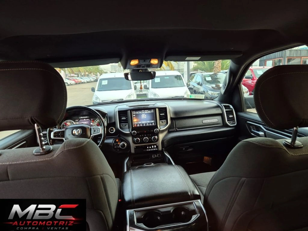 RAM 1500 2020 - Foto 12