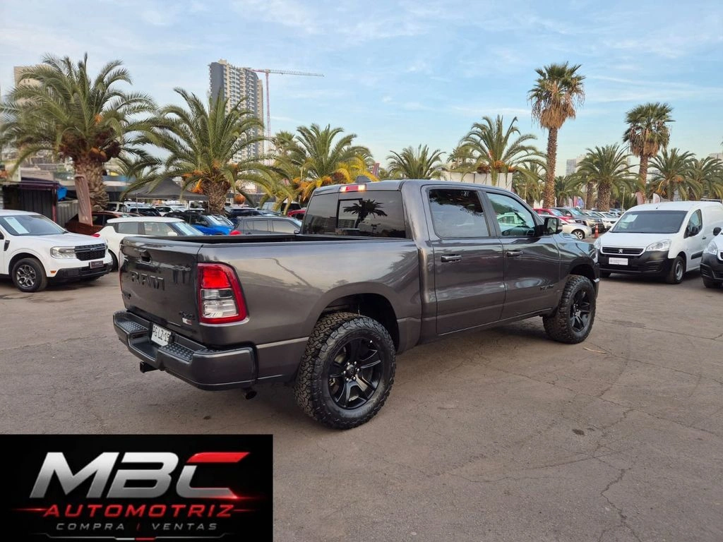 RAM 1500 2020 - Foto 17