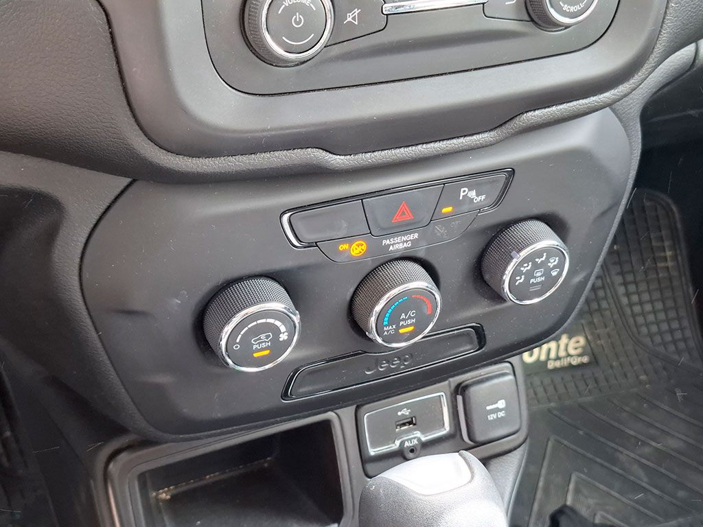 JEEP RENEGADE 2019 - Foto 16